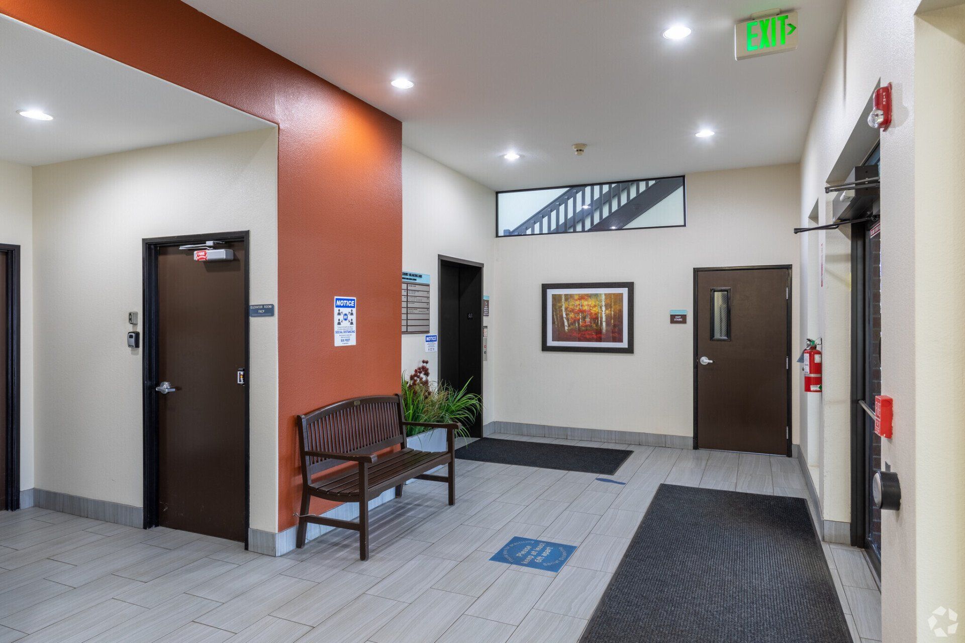 7889 S LINCOLN CT - OFFICE FOR RENT