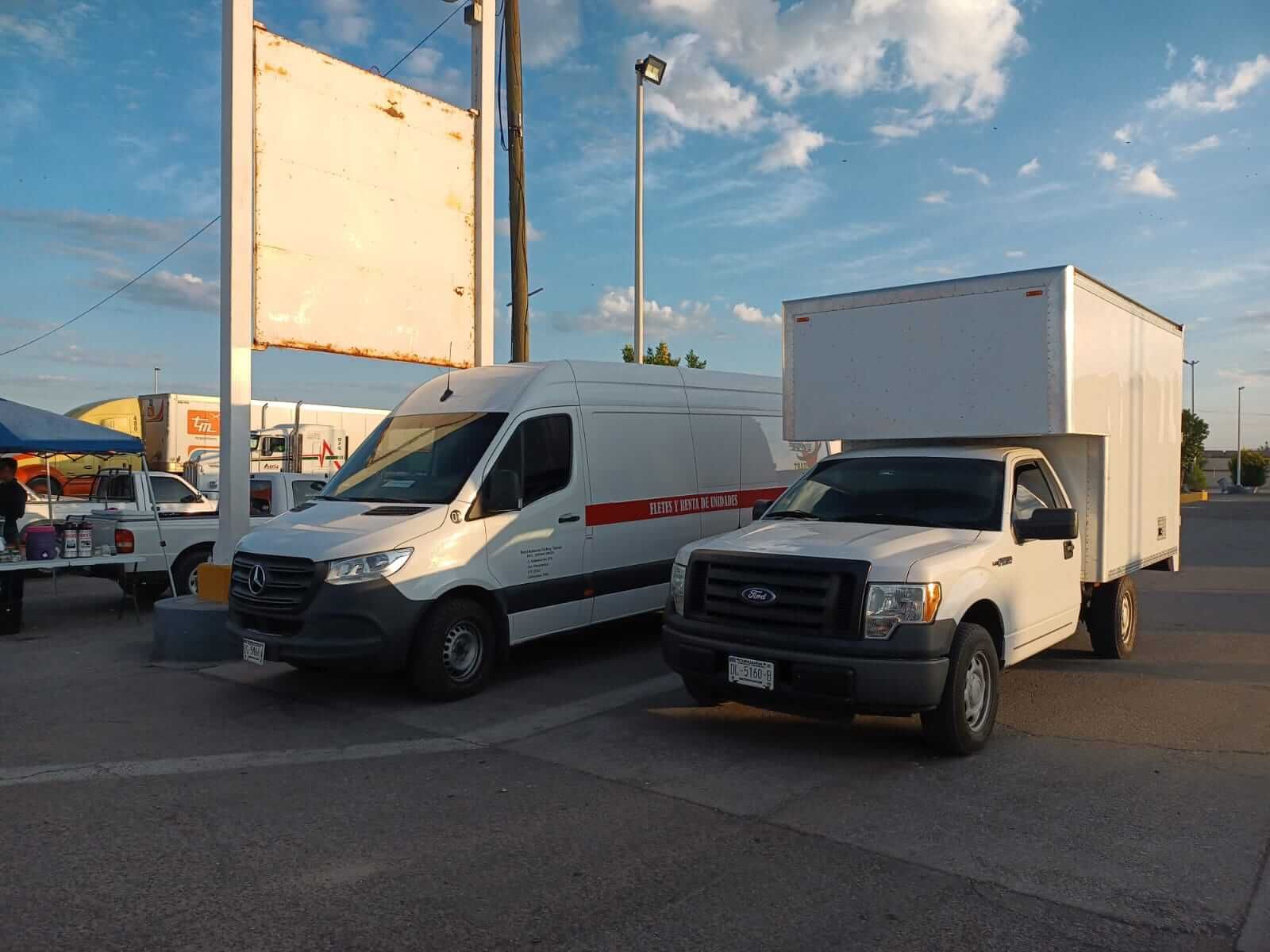 TRANSPORTES Y FLETES OCHOA  - Cajas cerradas