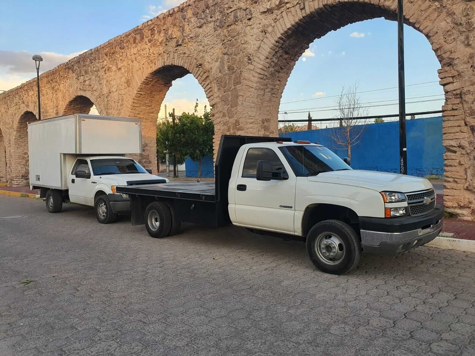 TRANSPORTES Y FLETES OCHOA  -Fletes y mudanzas 