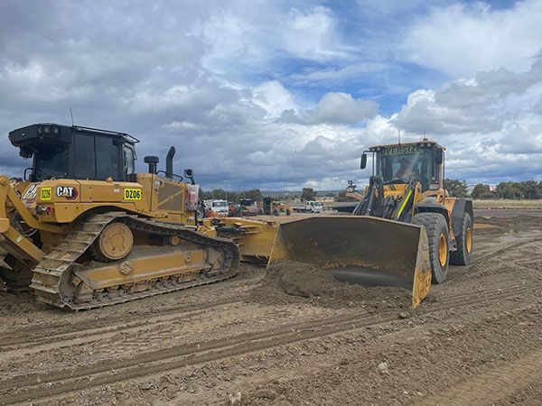 Tracked and wheeled Volvo loaders