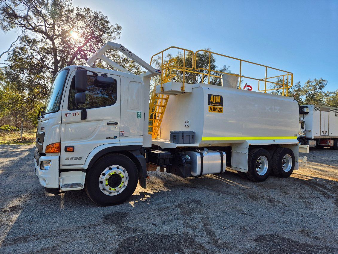 Hino 6-Wheel Water Carts