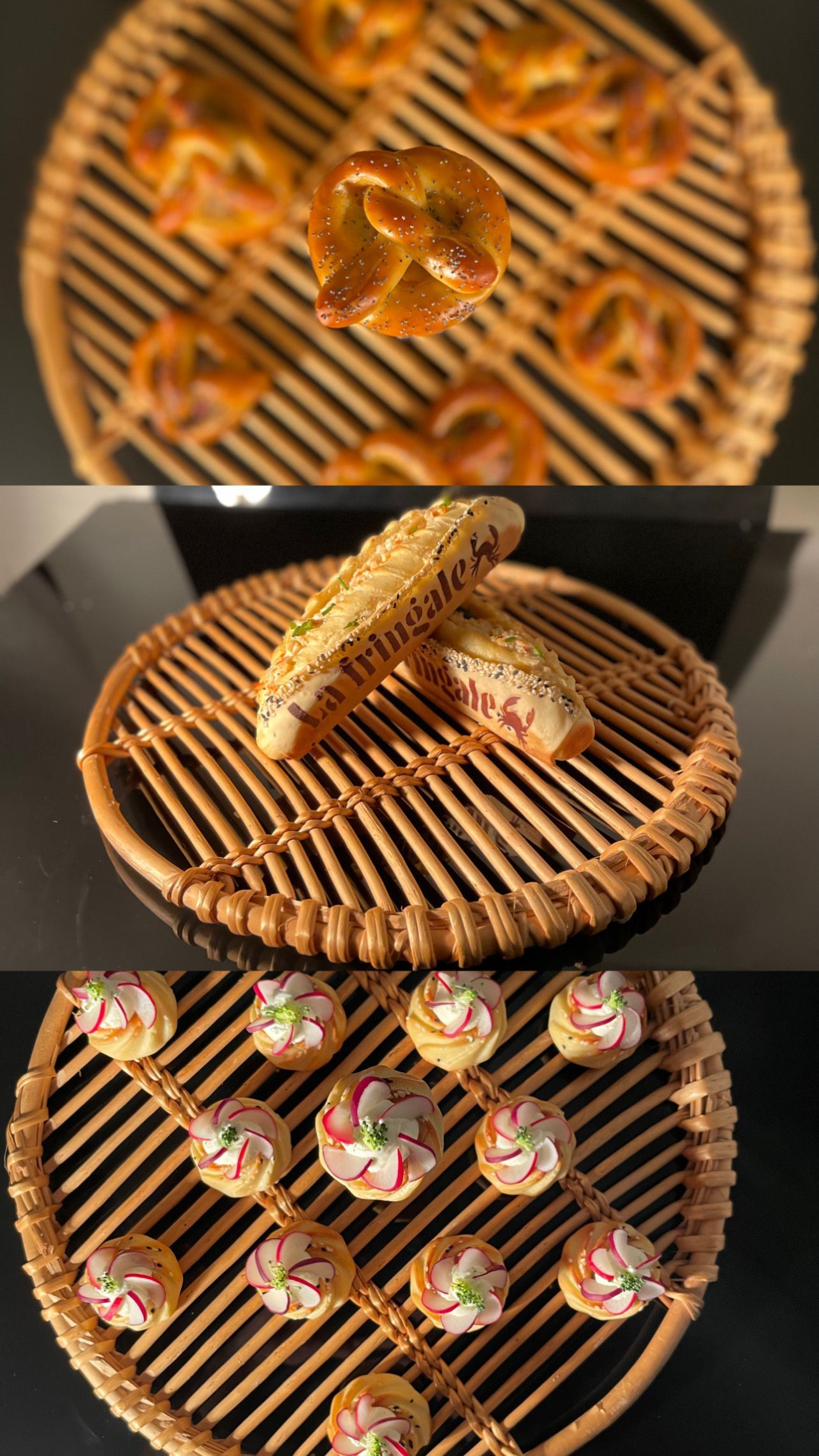 Un plateau en osier rempli de bretzels et de biscuits sur une table.