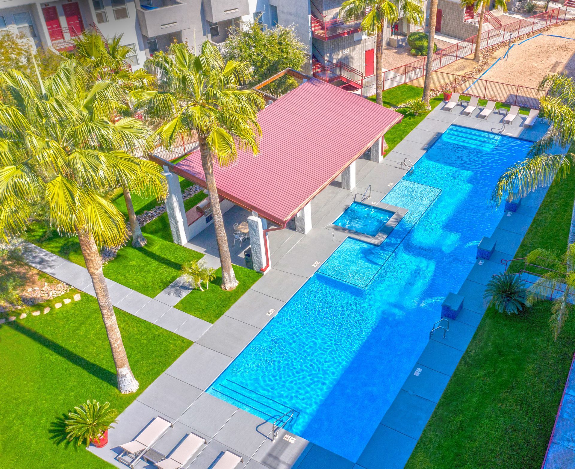 Overview picture of The Seasons pool