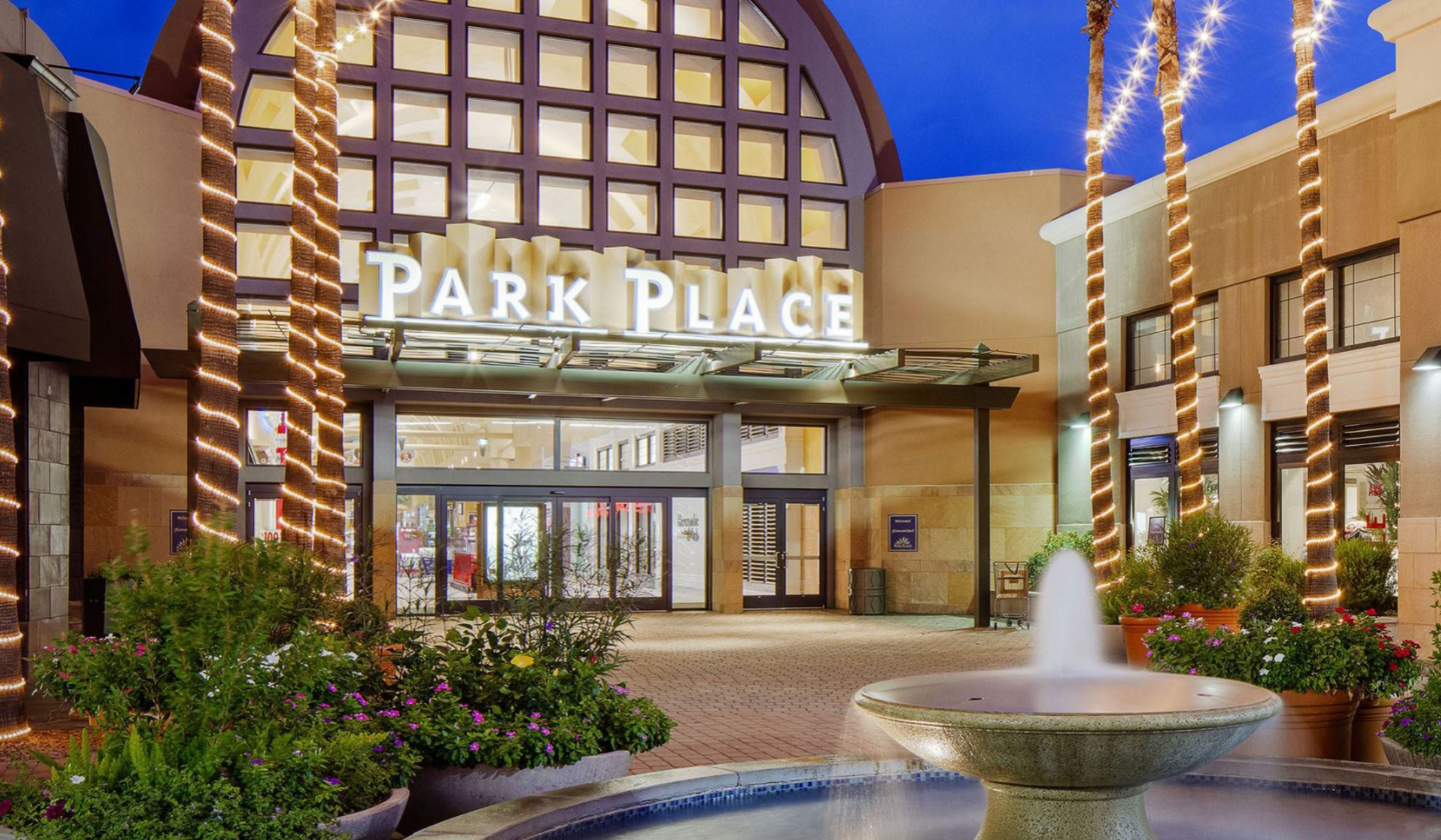 The front of the Park Place mall in Tucson, Arizona.