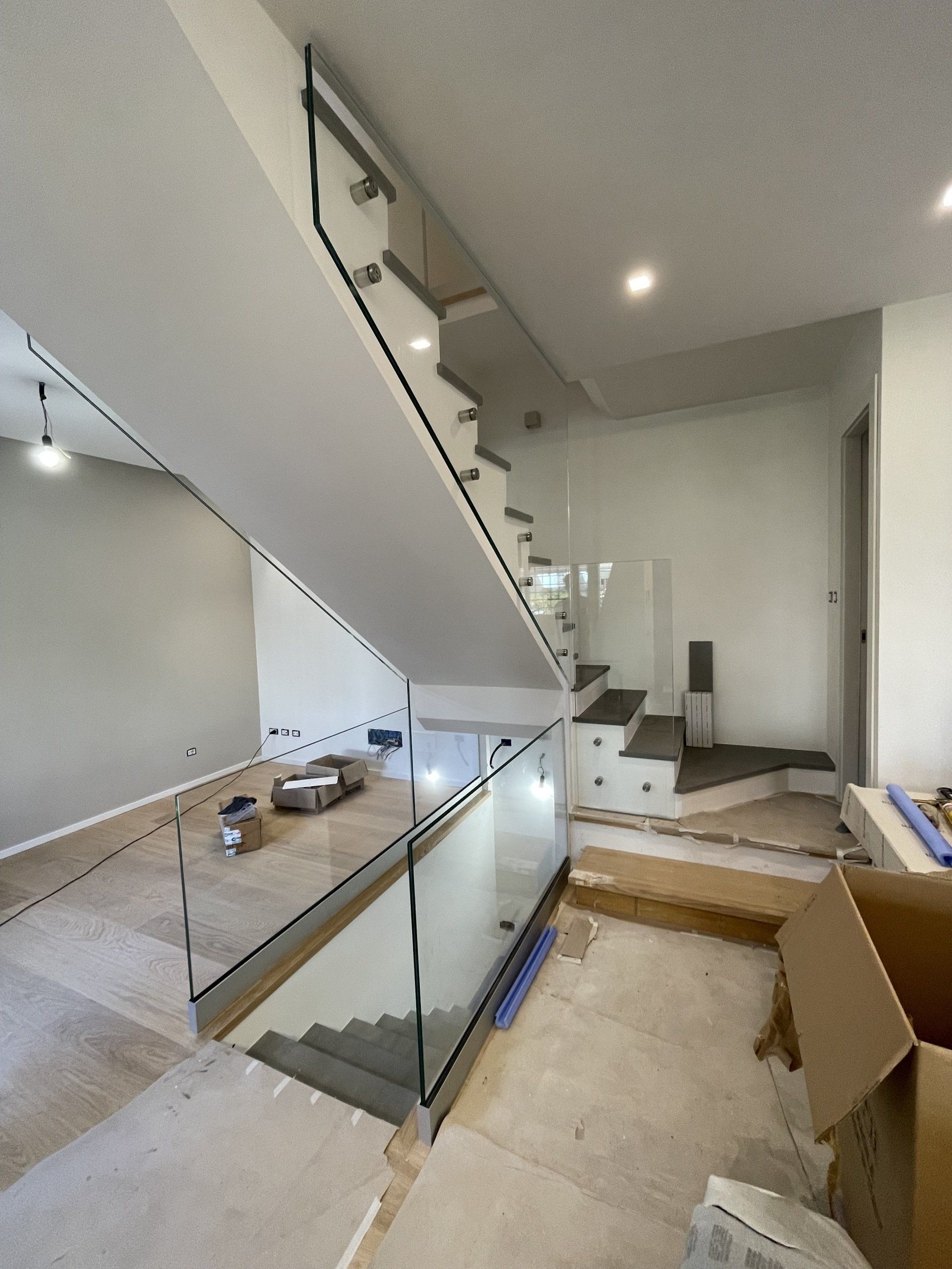 scale in vetro Roma moderne