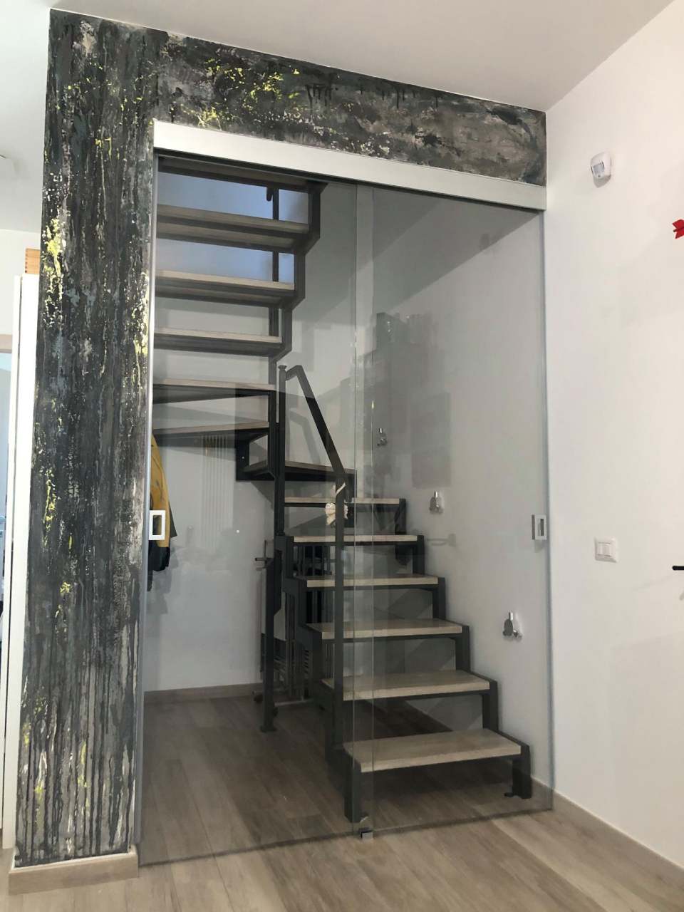 porta in vetro di grandi dimensioni