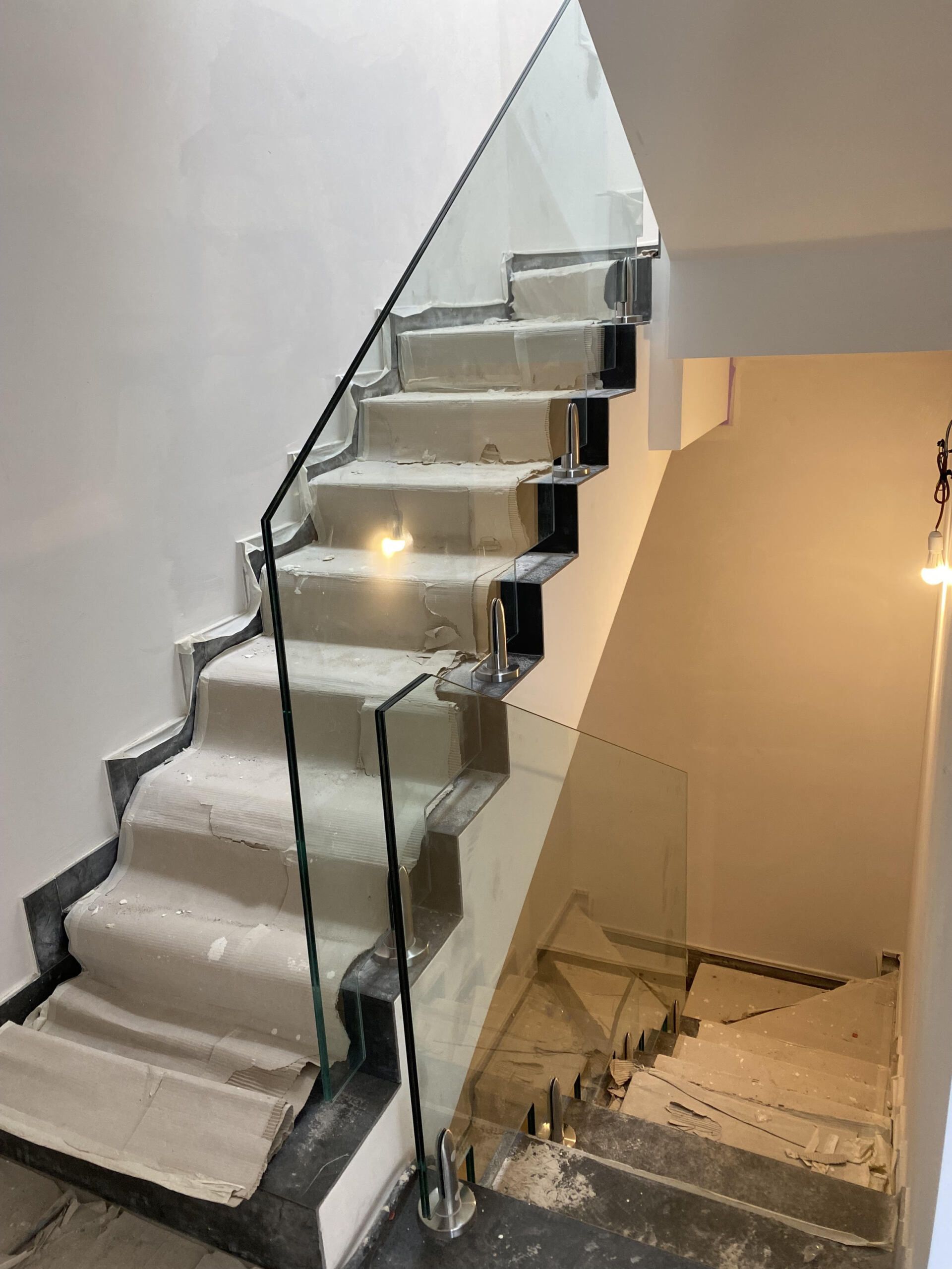 montaggio scale in vetro a Roma e parapetto