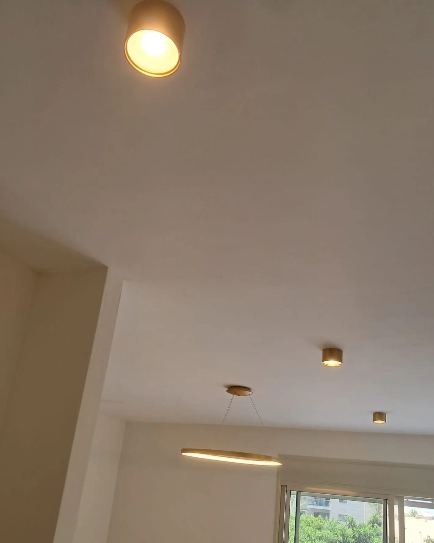 התקנת גופי תאורה