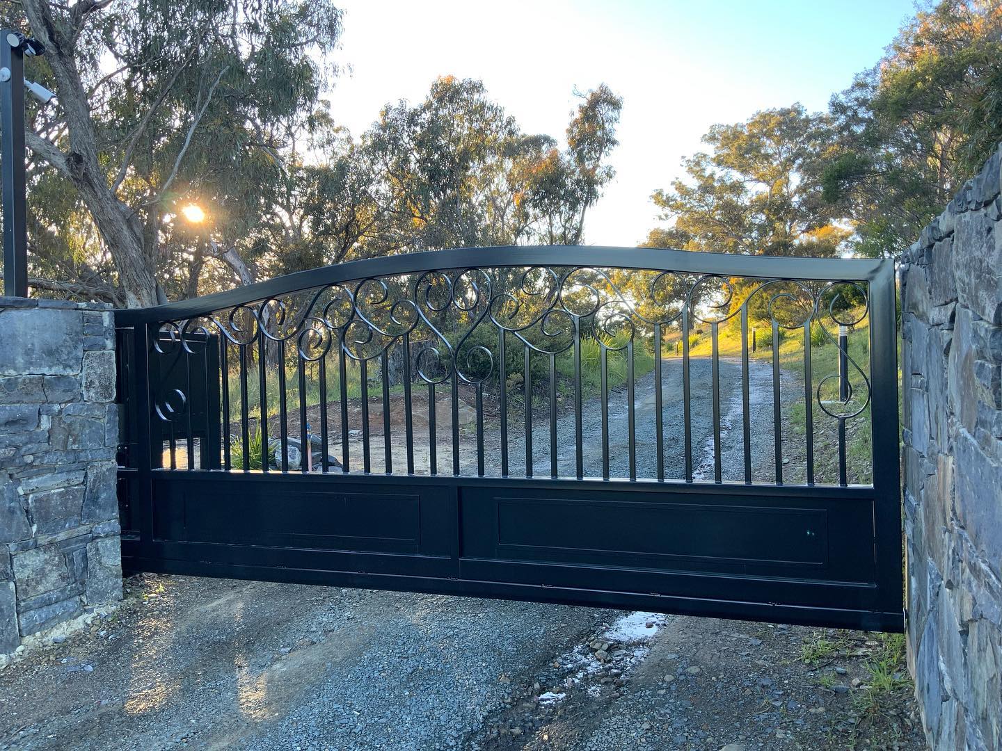 Garage Doors & Gates 