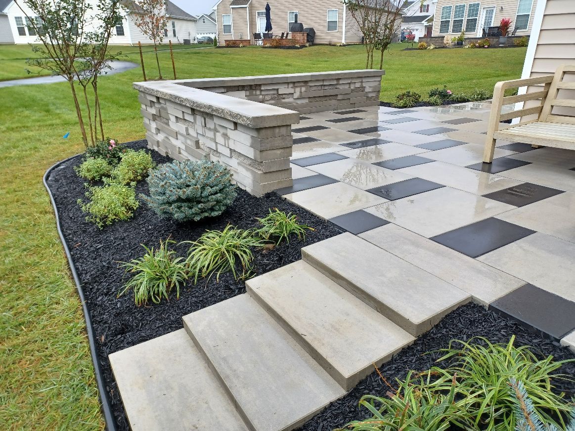 A Para Paver Patio with a Graphix Sitting Wall A Para Paver Patio with a Graphix Sitting Wall — Columbus, NJ — G & G Landscaping Construction, Inc.