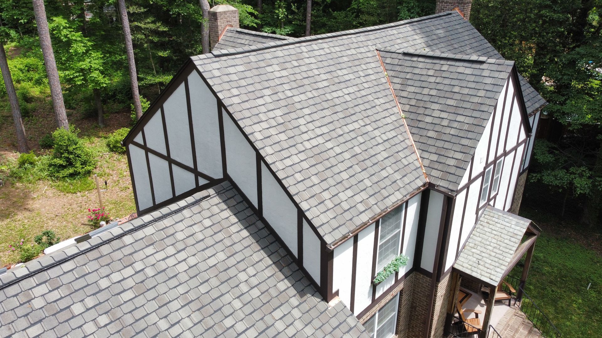 RETEX installed this Certainteed Grand Manor roof on a home in the Bexley neighborhood.
