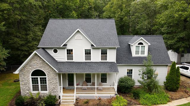 Beautiful view of Asphalt Shingle Siding For Townhouses