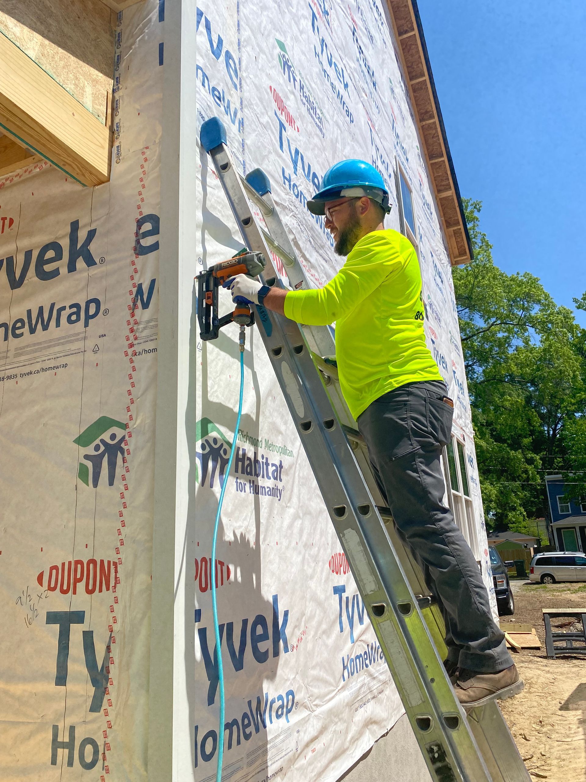 Image of RETEX’s Andy Connor volunteering with Richmond Habitat for Humanity in April 2023.