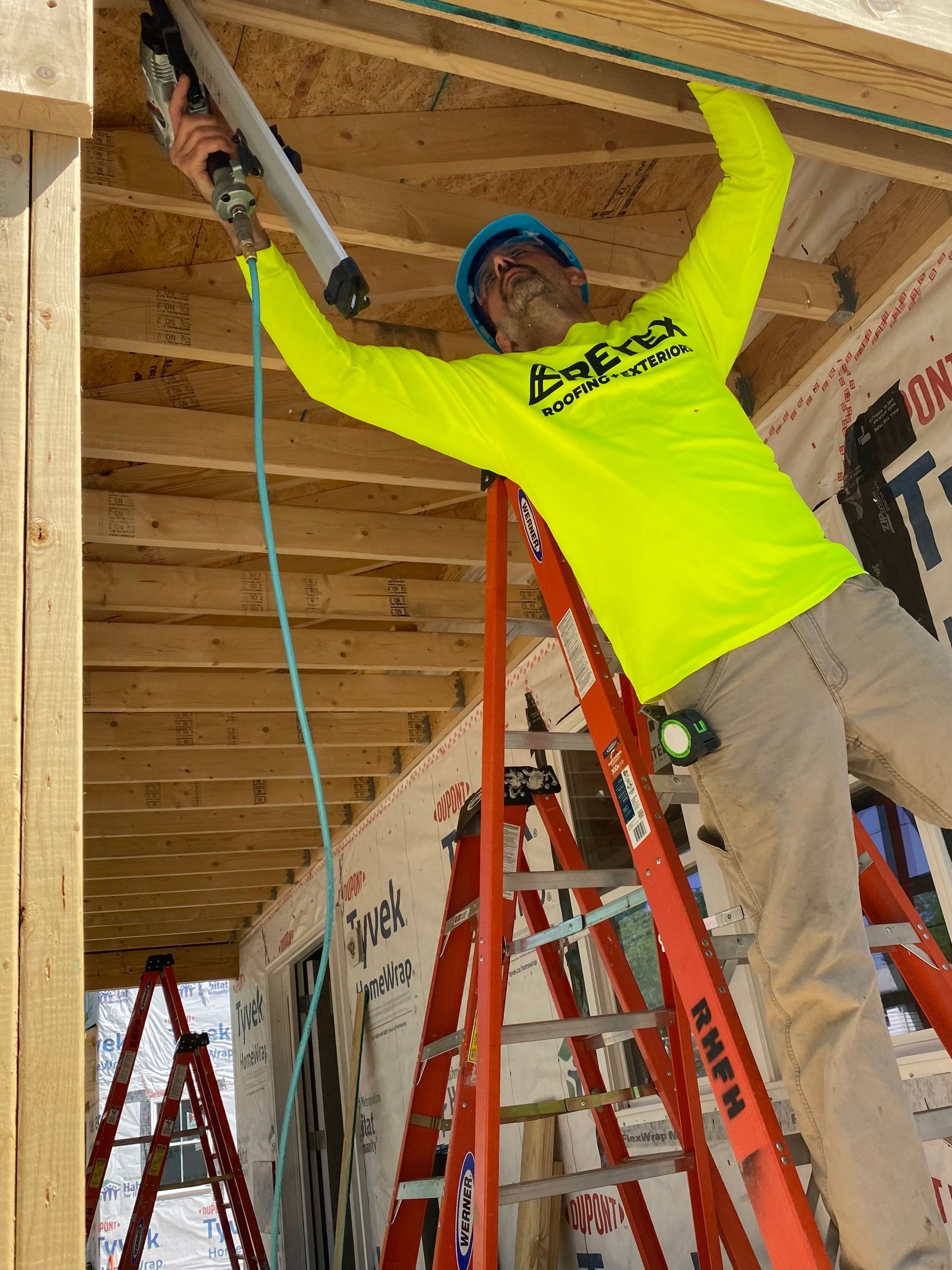Image of RETEX’s Mark Scarpino volunteering with Richmond Habitat for Humanity in April 2023.