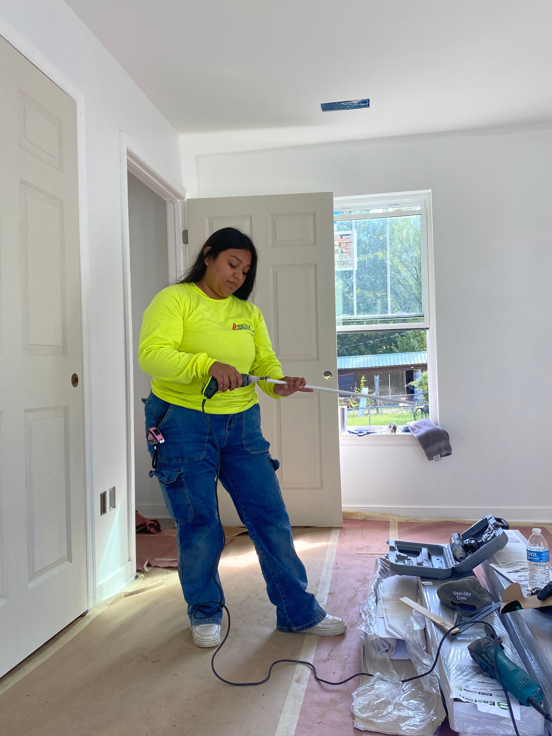 Image of RETEX’s Iris Hernandez volunteering with Richmond Habitat for Humanity in Septembe 2024.