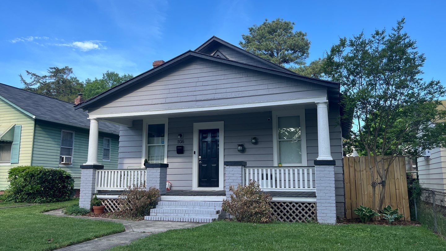 Before image fo RETEX roof, siding, and gutter replacement in Richmond VA 23225.