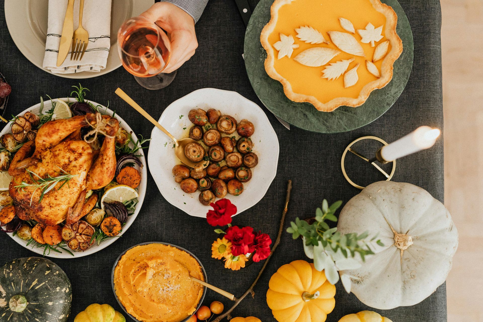 Stock image of Thanksgiving meal.