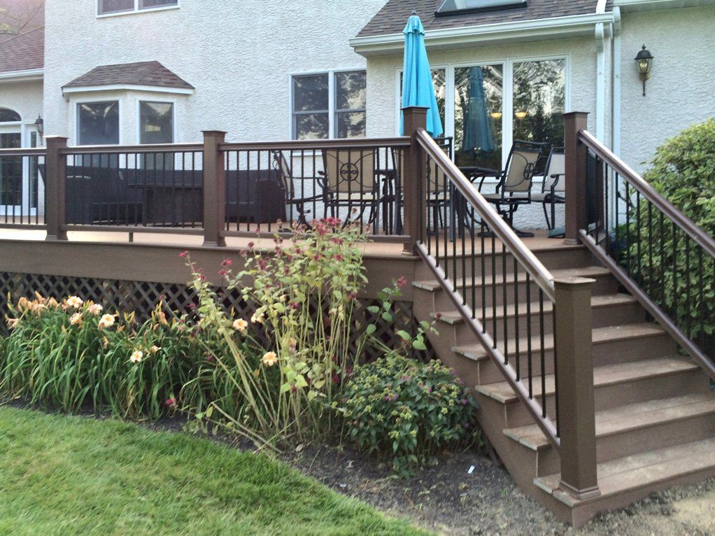 Deck With Plant On The Side — Parkesburg, PA — E.P. Hannum Building