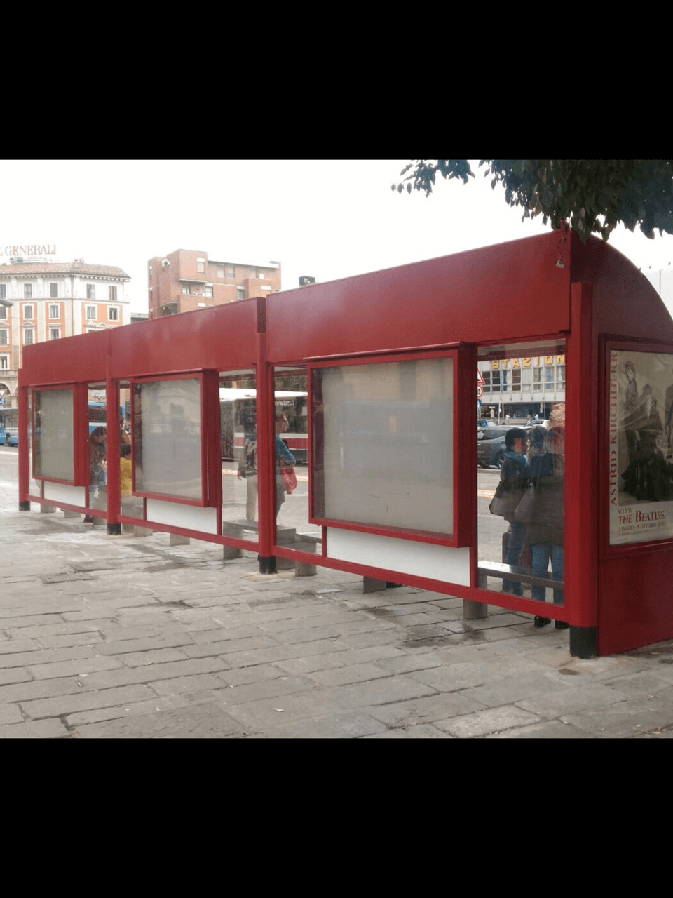 verniciatura fermata autobus