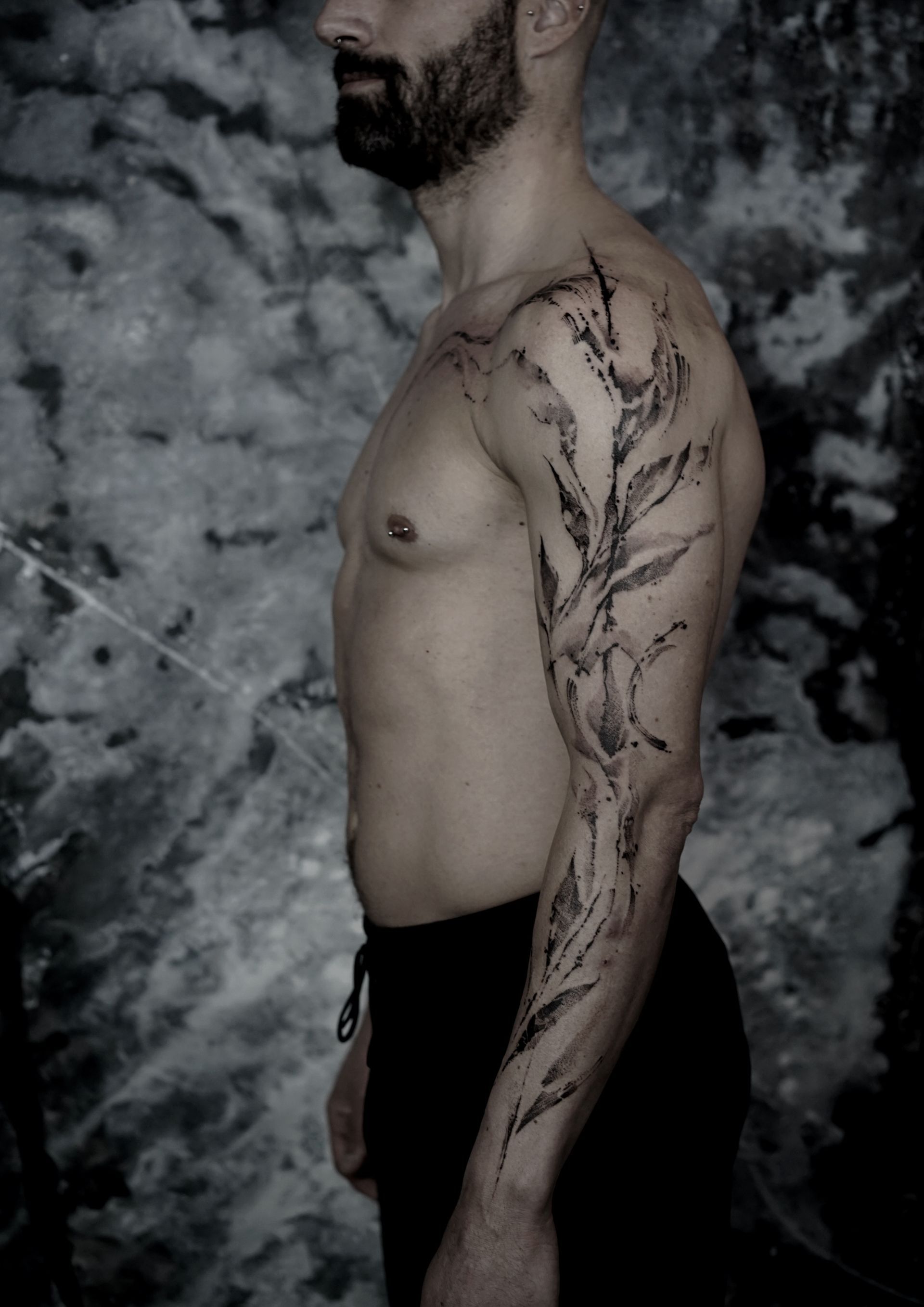 Abstract sleeve by Alexey Cubas