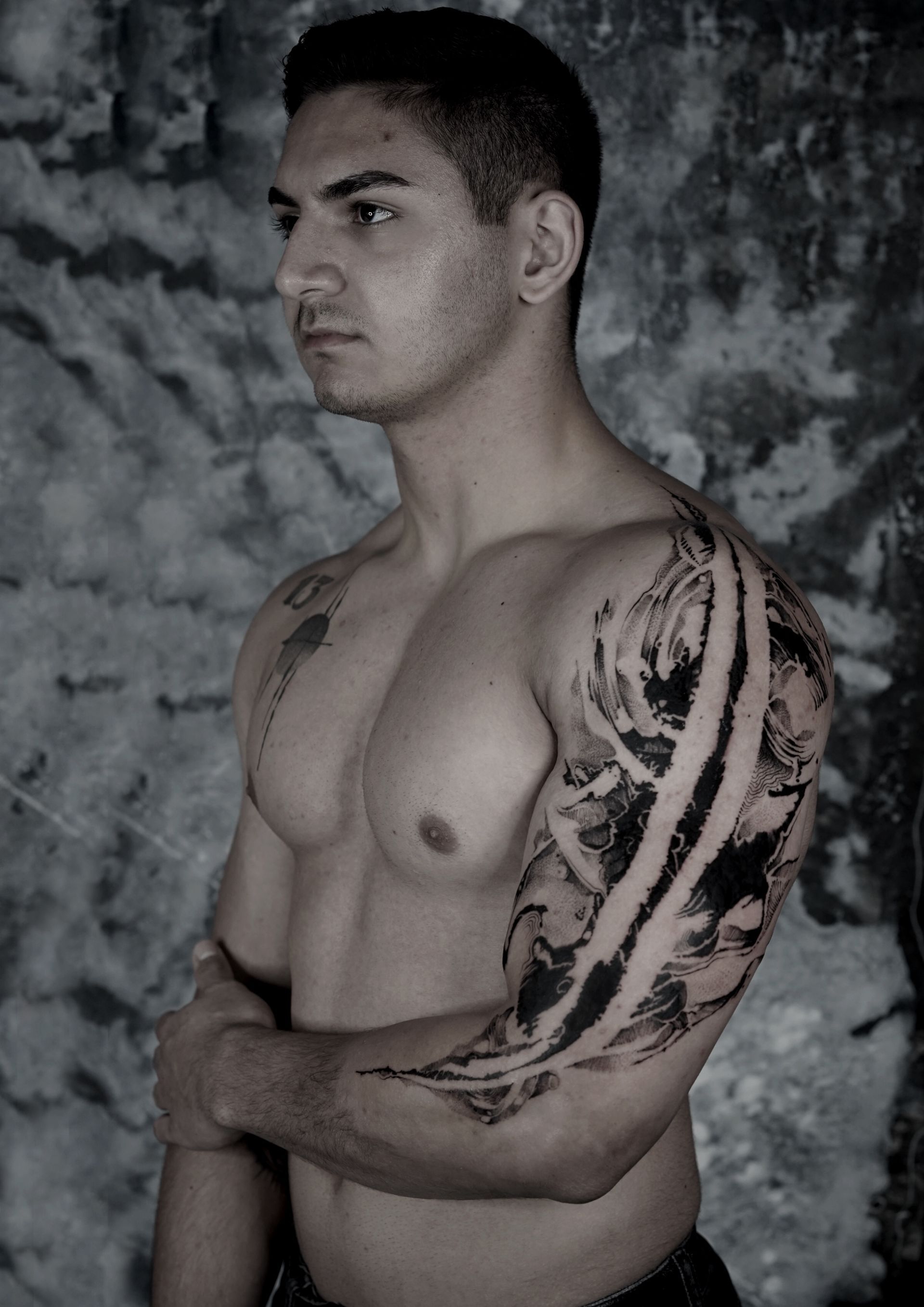 Abstract sleeve by Alexey Cubas