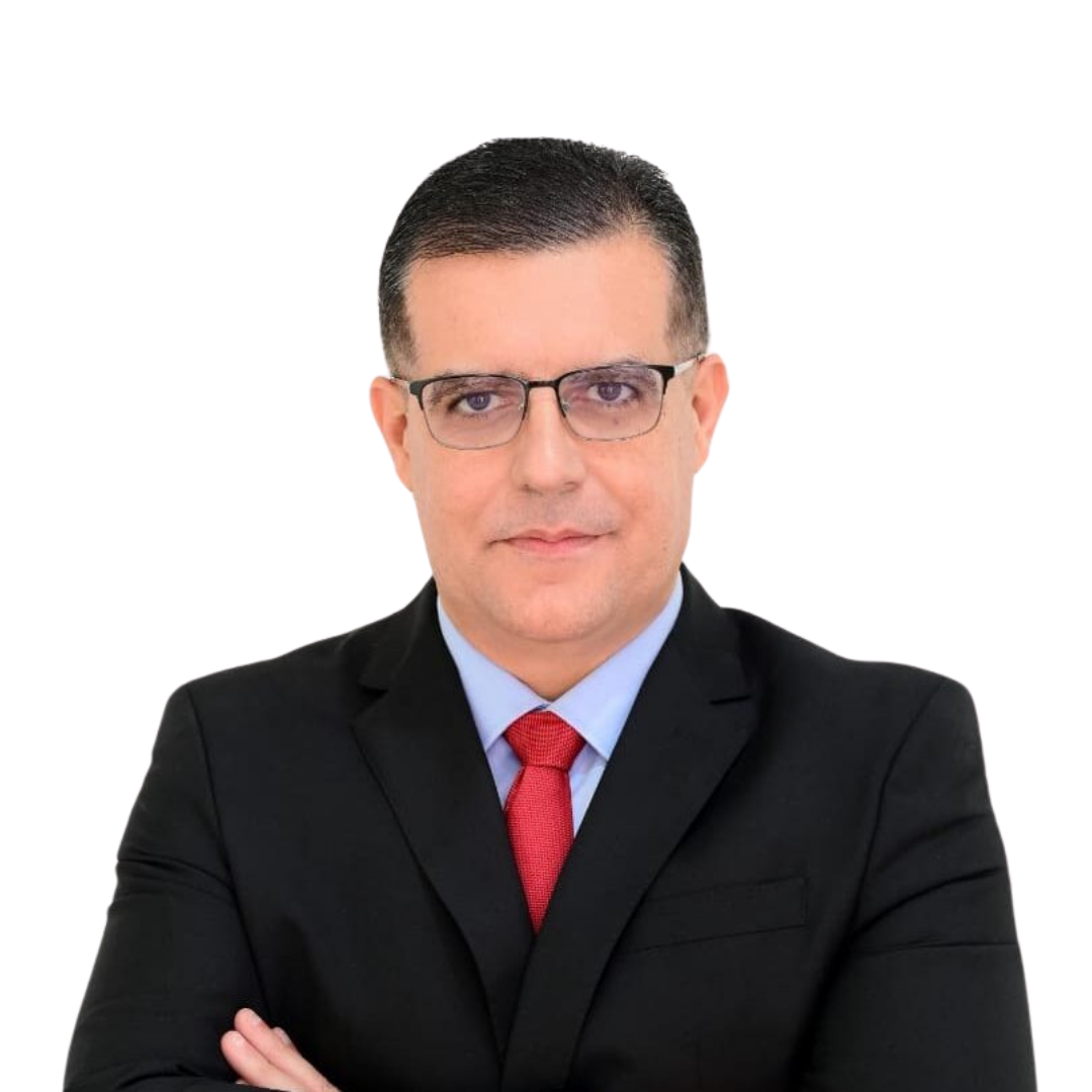 Empresário com ampla experiência no setor de hotelaria, Rui Uchoa é o fundador da Summit Hotels. Apaixonado por gestão e desenvolvimento hoteleiro, lidera a expansão da rede com foco em inovação, excelência operacional e geração de resultados para os hotéis parceiros. Sob sua gestão, a Summit Hotels se consolidou como uma das principais redes de administração e franquia hoteleira do Brasil.