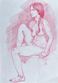 Eine rotgetönte Konturskizze einer sitzenden Person mit angezogenem Knie, gezeichnet mit ausdrucksstarker.