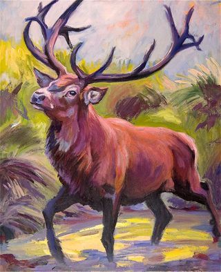 Ein Ölgemälde eines majestätischen Hirsches auf einer sonnenbeschienenen Wiese, mit kühnen Pinselstrichen und lebendigen.