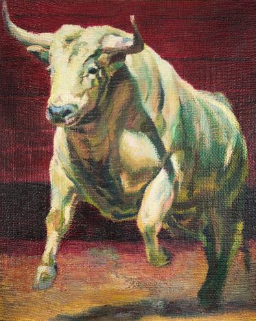 Ein Ölgemälde eines kraftvollen Stiers in Angriffsstellung vor einem strukturierten, tiefroten Hintergrund.