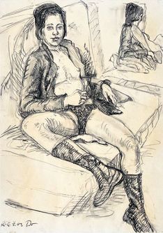 Eine Kohlezeichnung einer Person in Jacke und Stiefeln, die auf einer Fläche liegt, darüber eine kleinere Skizze einer Figur.