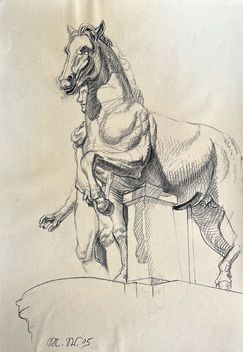 Eine Bleistiftskizze eines Pferdes, das neben einer Person steht; beide befinden sich in der Nähe eines steinartigen Podests.