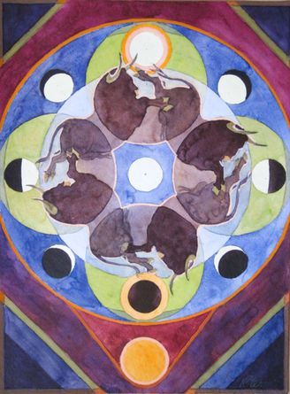 Ein Aquarellgemälde zeigt eine mediterrane Landschaft mit zwei dunklen Baumstämmen, die ein blaues Meer.