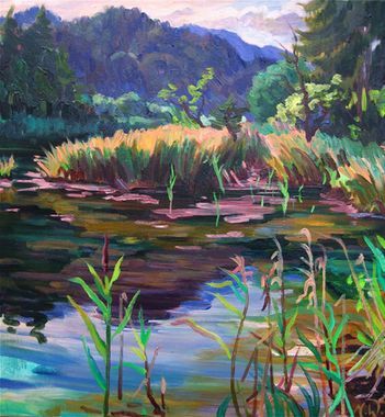 Impressionistisches Gemälde einer Sumpflandschaft mit Schilf, dunklem Wasser und fernen Hügeln.