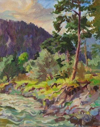 Impressionistisches Gemälde eines reißenden Flusses an einem grasbewachsenen Ufer mit Bäumen vor einem dunklen.