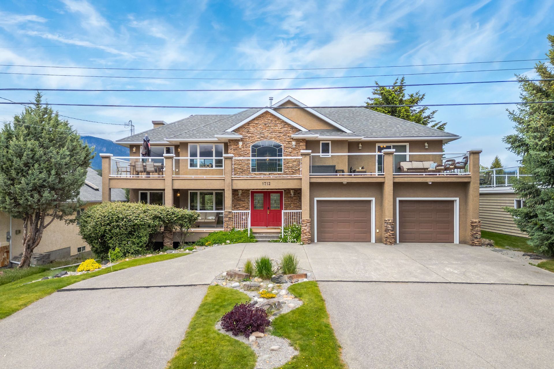 View of the Mountain Manor in Invermere, BC.