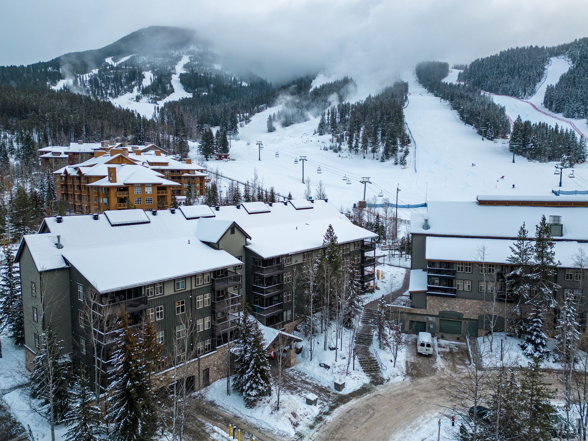 Exterior of 305 Tamarack, a Panorama Mountain Resort BC Vacation Rental hosted by Aisling Baile Property Management.