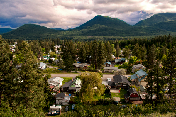 Private hot tub of the Cabin in the Woods in Fairmont Hot Springs, BC.