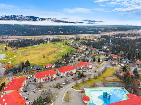 Mountain View Villas is a condominium complex in Fairmont Hot Springs BC with a neighbouring waterpark and walkable access to Riverside Golf Course, with multiple units managed by Aisling Baile Property Management.