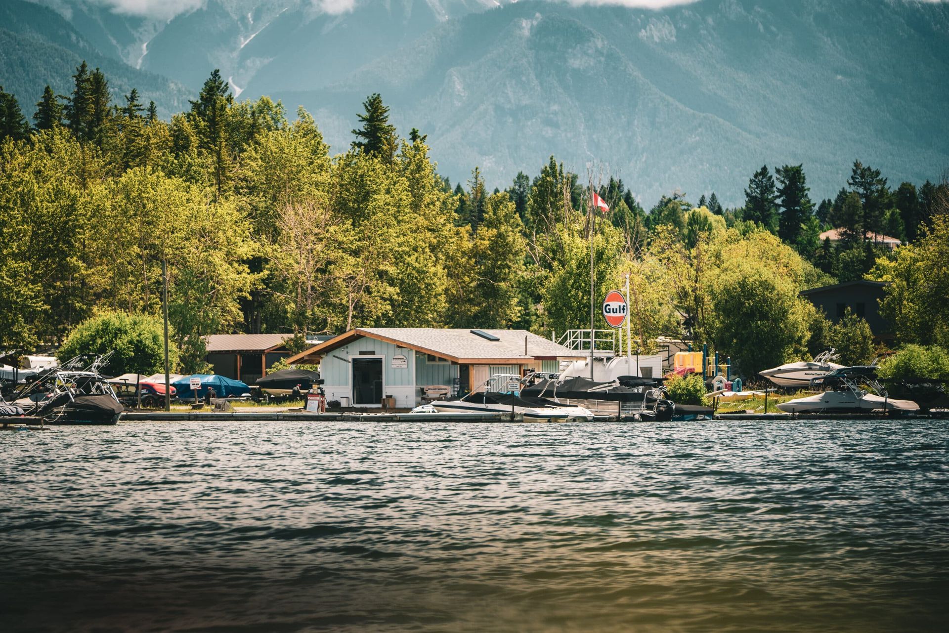 Tilley Memorial Park in Canal Flats with a pay-per-use seasonal boat launch & rocky beach area.