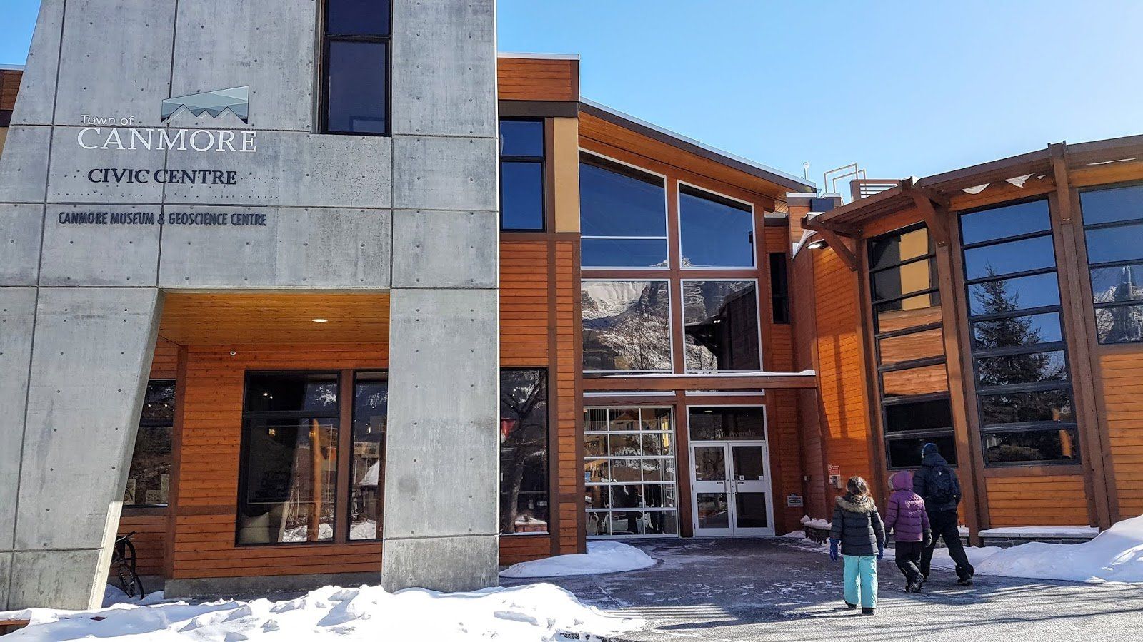 Exploring the Canmore Museum