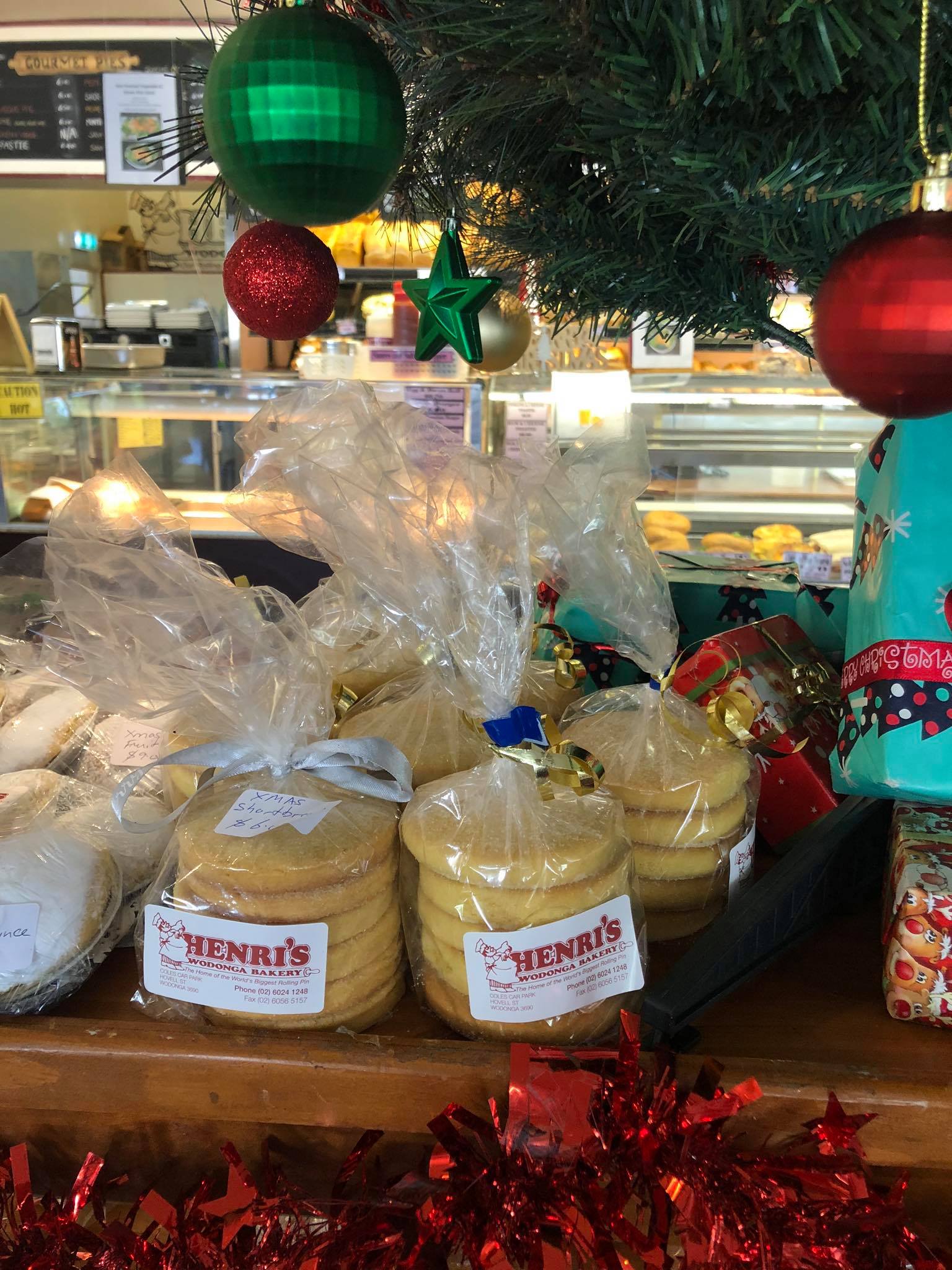 Henri's Pastries - Baked Goods in Wodonga, VIC