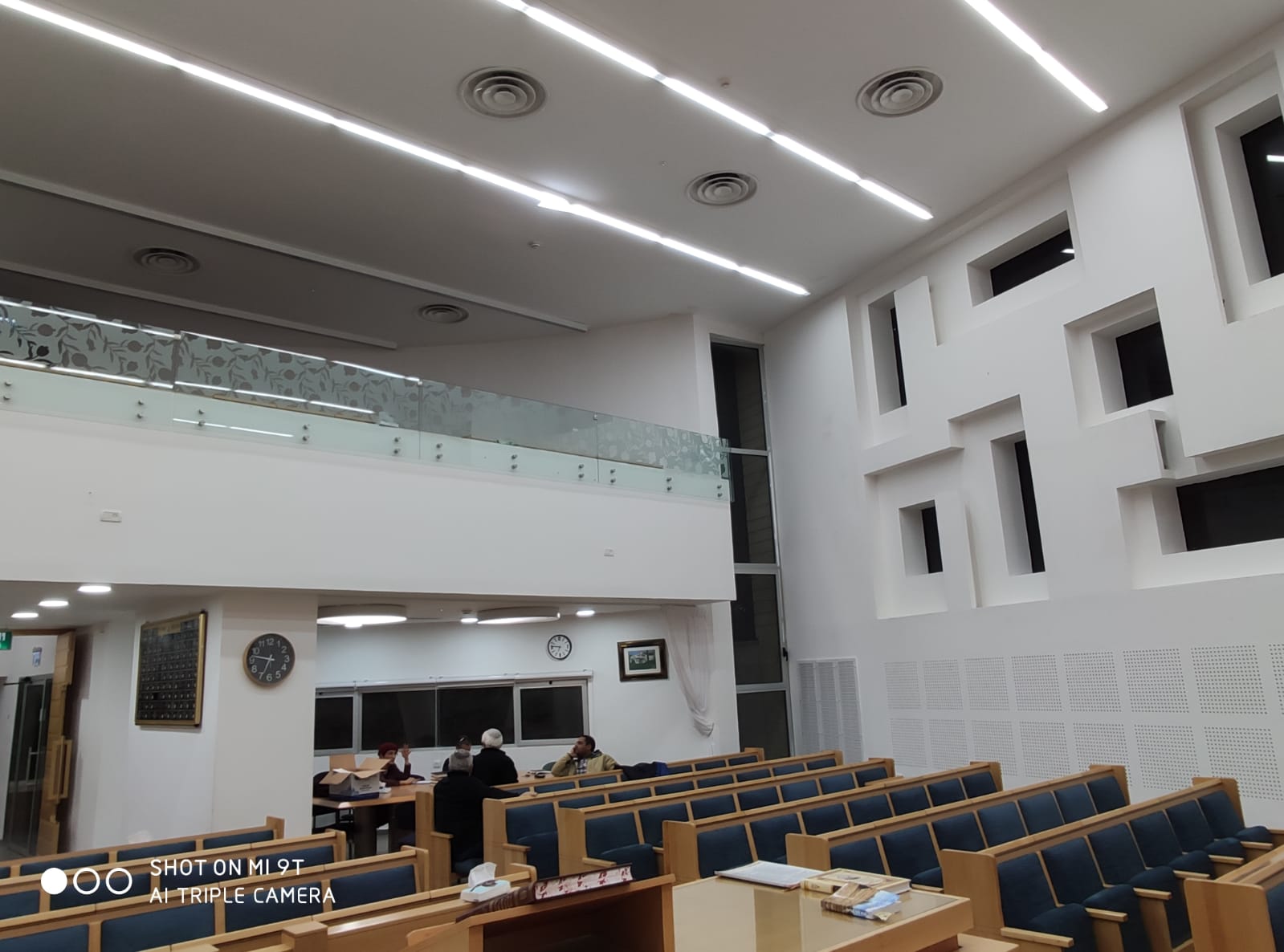 איור חלונות ויטראז' - גוש קטיף