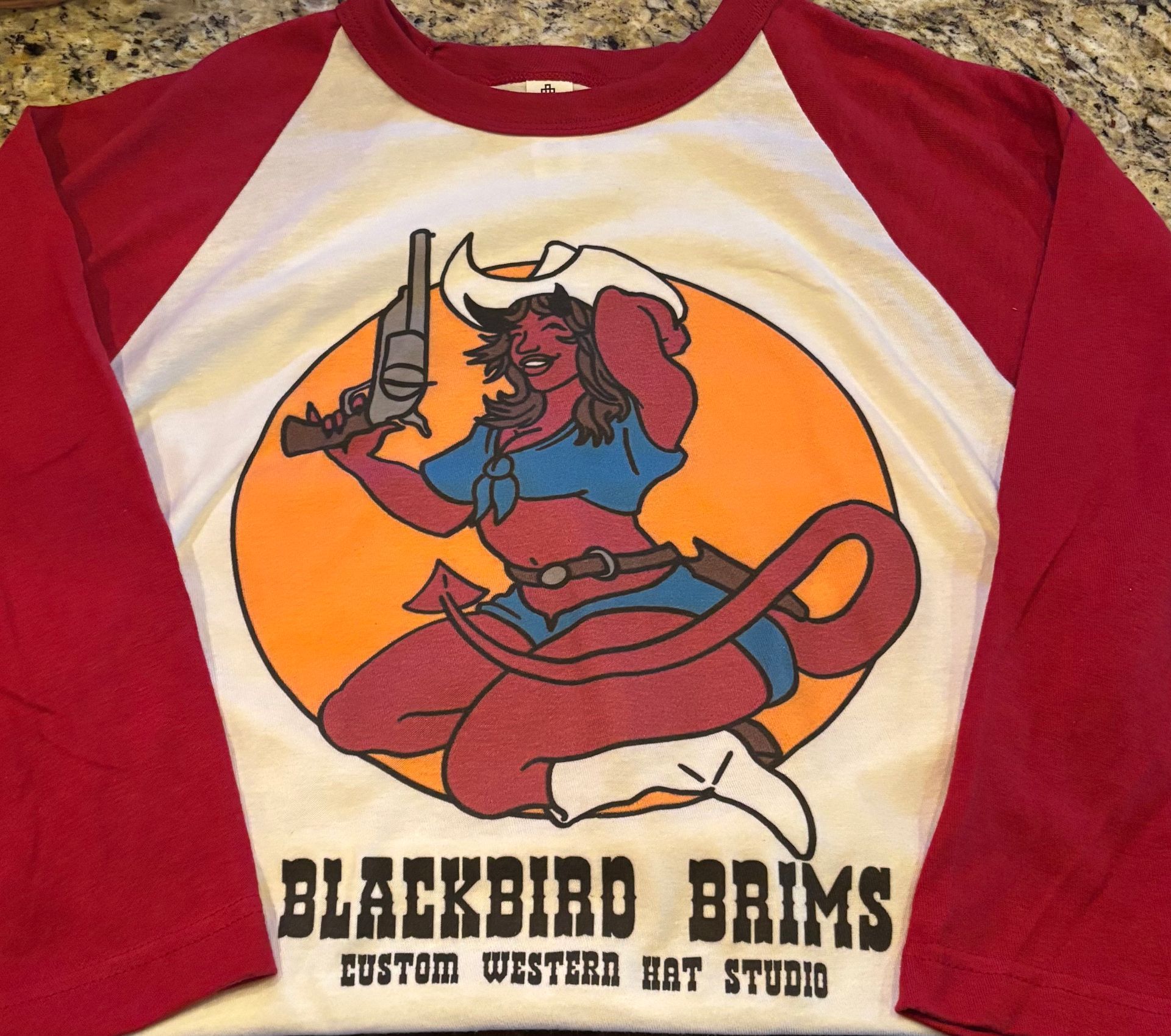 BLACKBIRD BRIMS T-SHIRT - COWGIRL