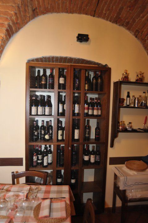 interno ristorante - vini
