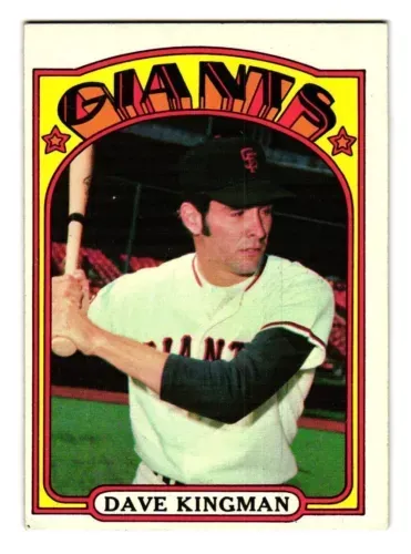 A giants baseball card with dave kingman on it