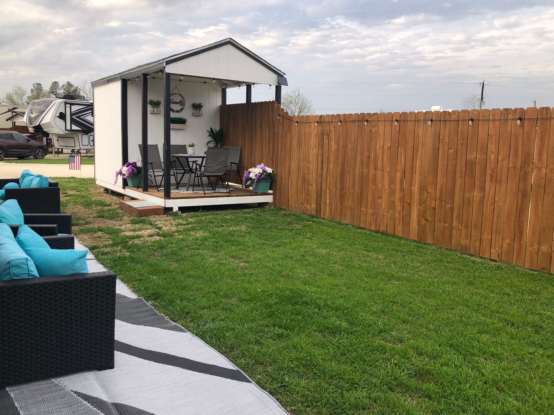 3 Hills RV Private Fences