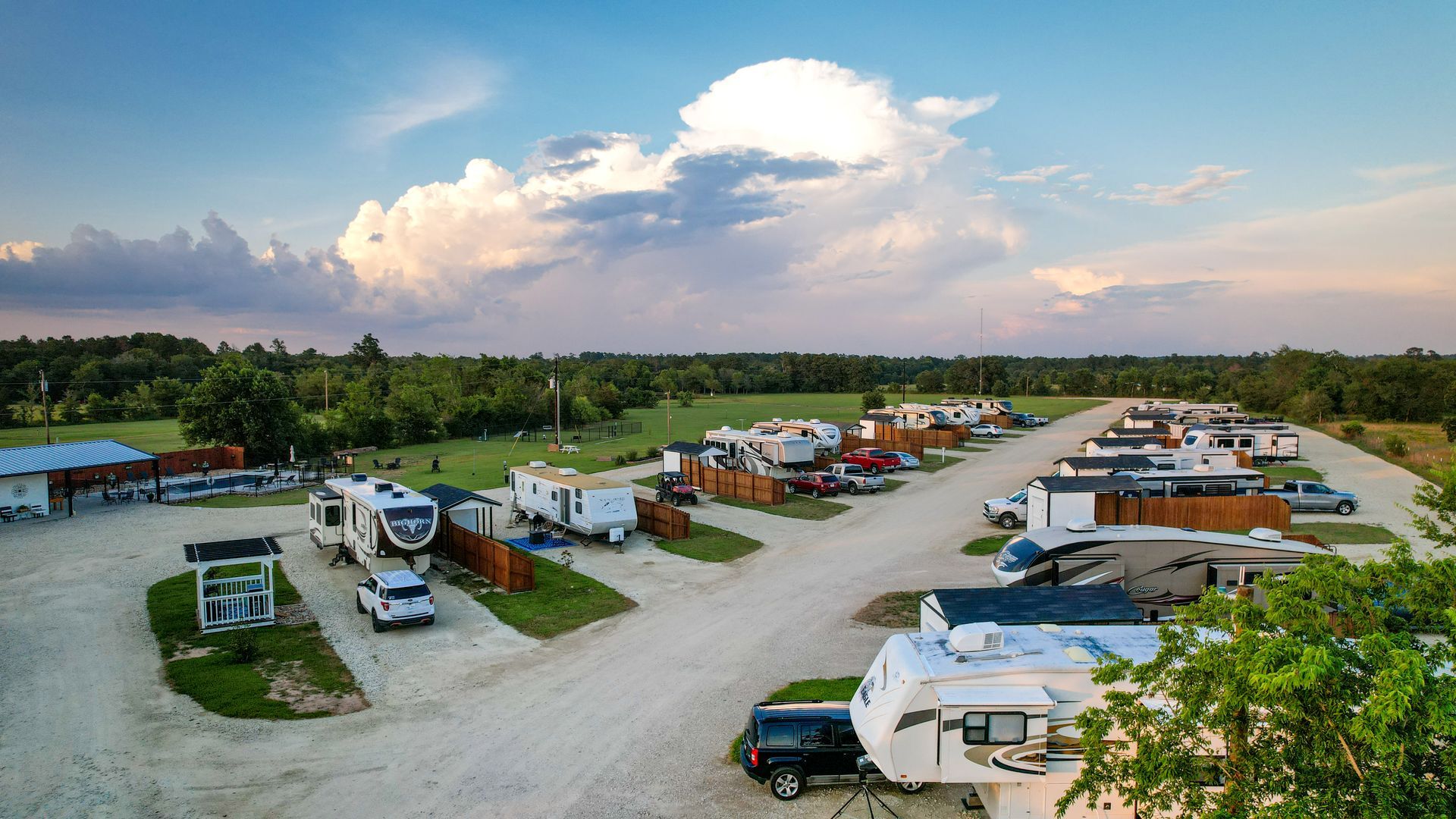 Short & Long Term Luxury RV Park
115 Three Hills Rd. Huntsville, Texas  