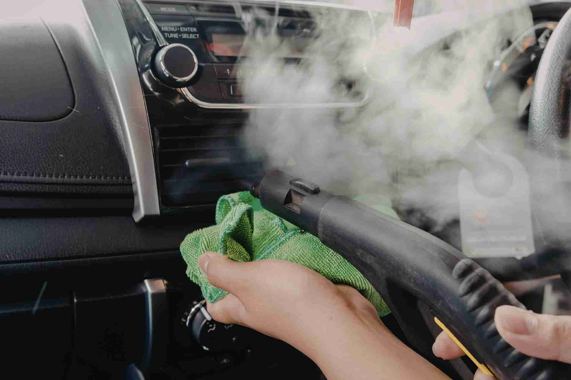 The Complete Guide to Steam Cleaning vs. Traditional Detailing