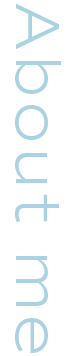 淺藍色直排文字「關於我」｜天天陪你學財商