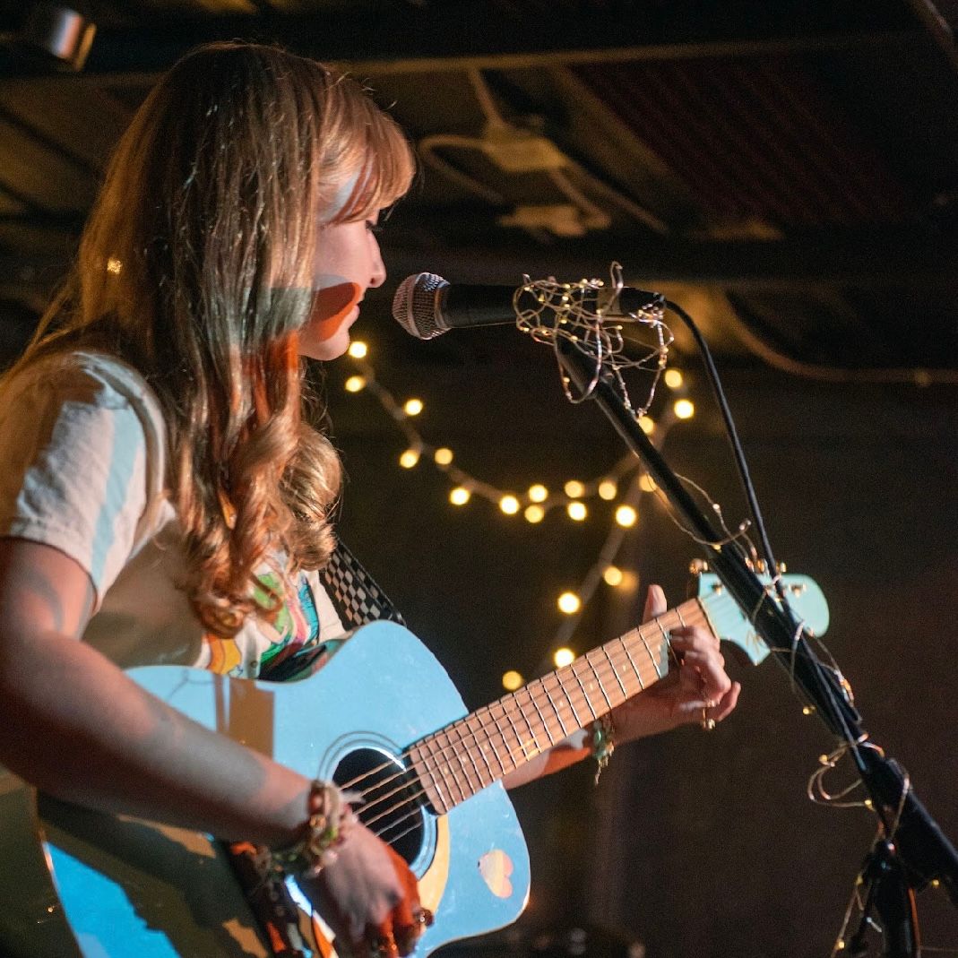 Kristen Noble Live Performance